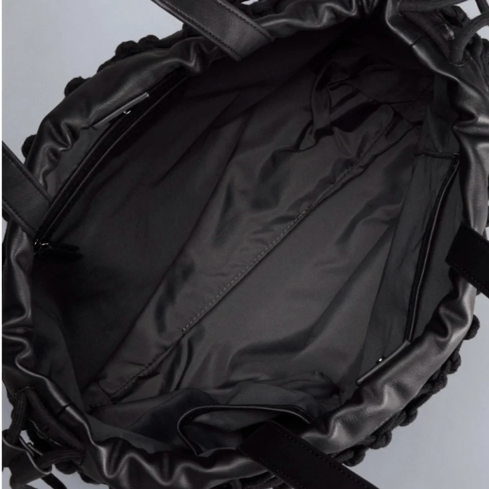 Elegant Black Net Shoulder Bag - Picture 5 of 9